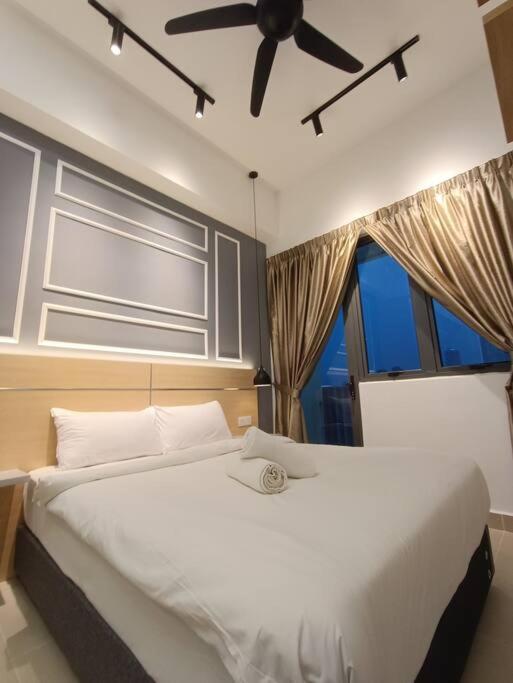 شقة Cl 27A Insta Klcc View & Infinity Pool View كوالالمبور المظهر الخارجي الصورة