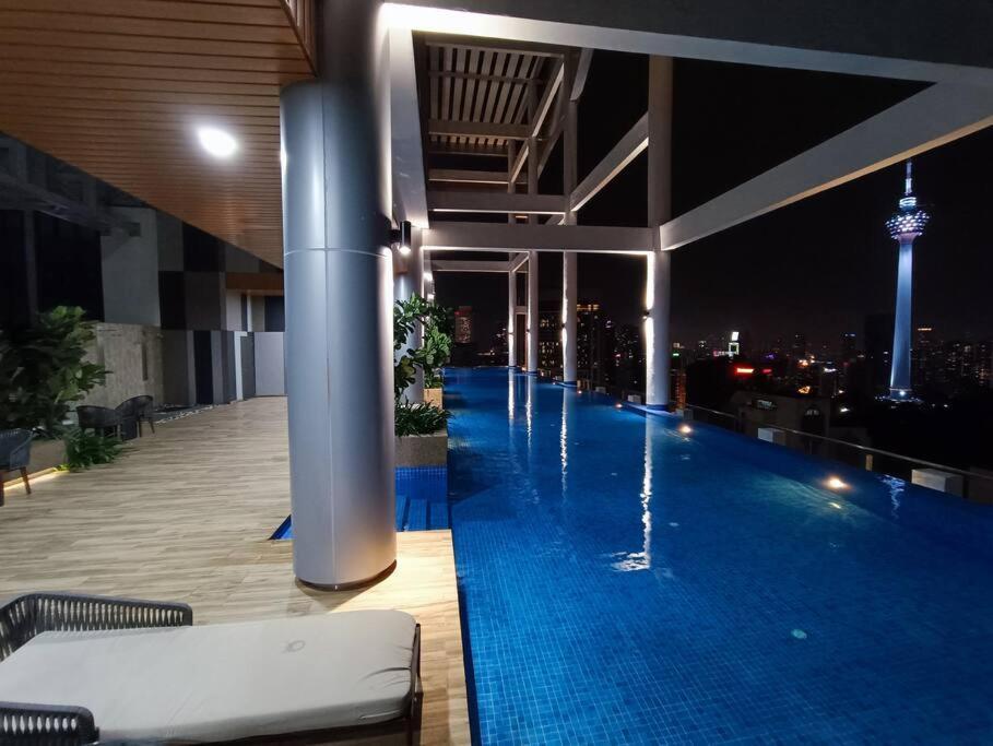 شقة Cl 27A Insta Klcc View & Infinity Pool View كوالالمبور المظهر الخارجي الصورة