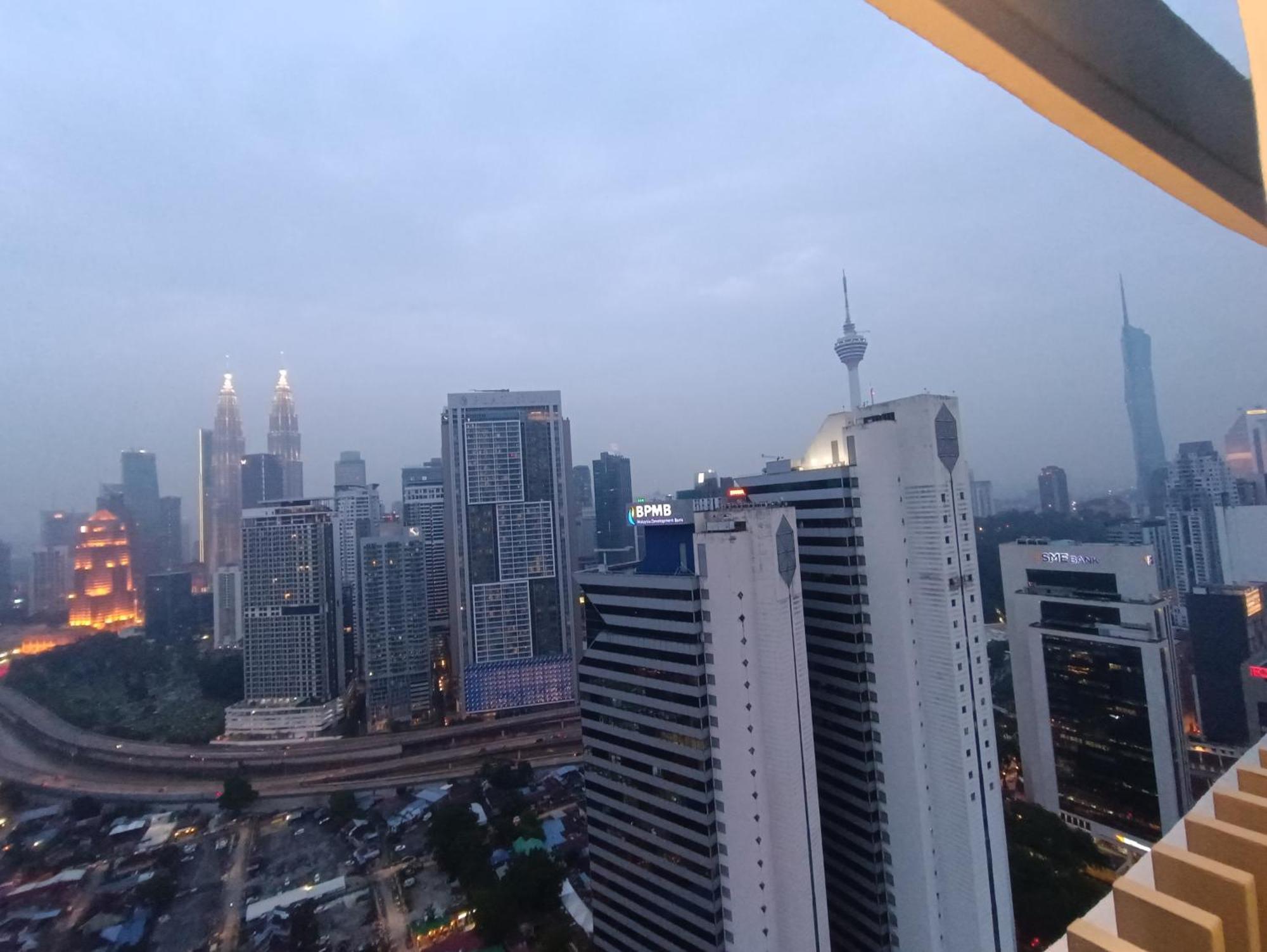 شقة Cl 27A Insta Klcc View & Infinity Pool View كوالالمبور المظهر الخارجي الصورة