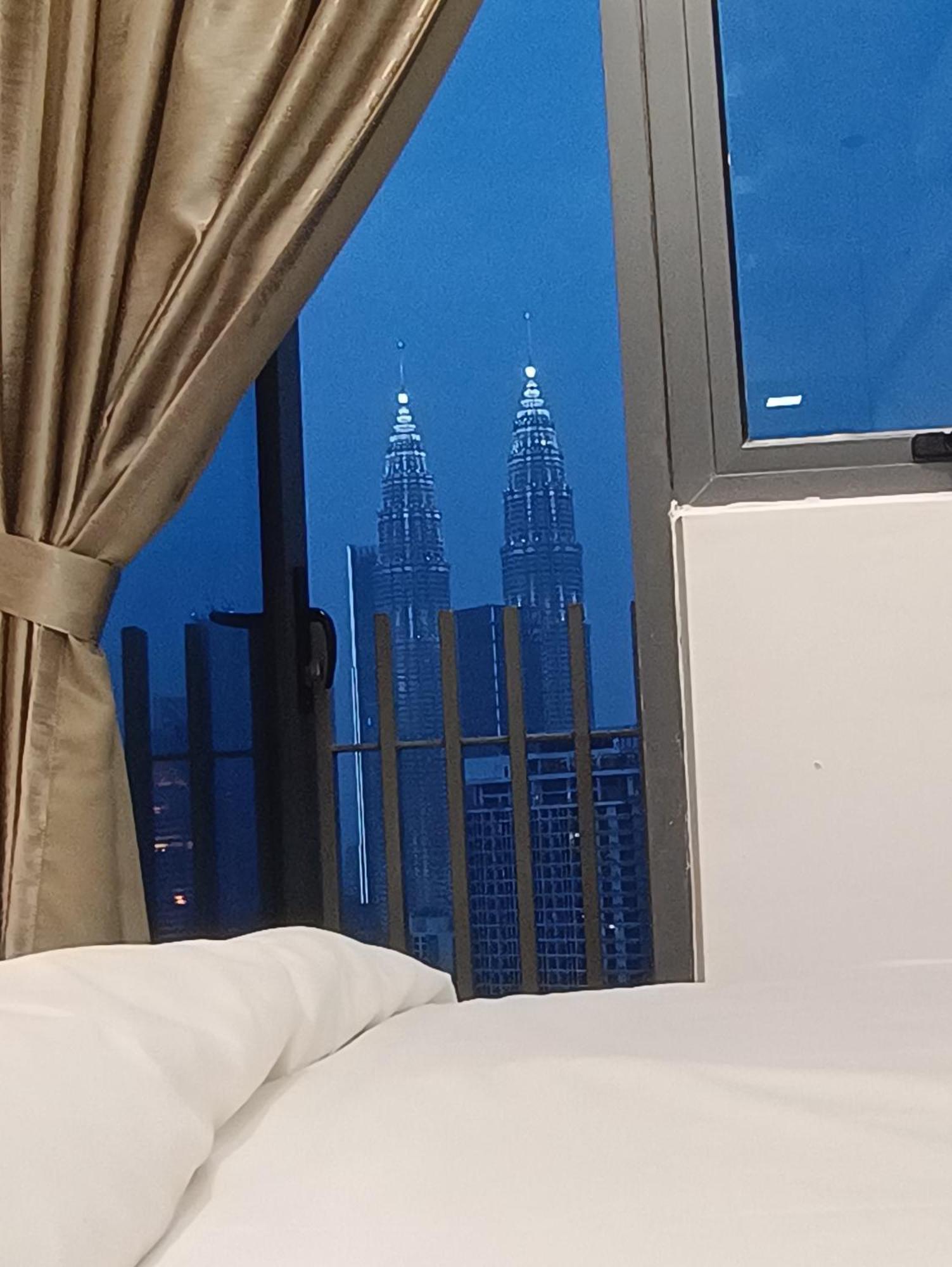 شقة Cl 27A Insta Klcc View & Infinity Pool View كوالالمبور المظهر الخارجي الصورة